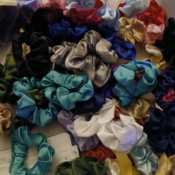 Set of 22 Satin Scrunchies in 22 Colors : BACK TO SCHOOL SALE - Picture 9 of 10